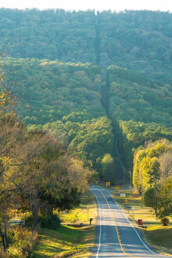Dardanelle Nebo'S Foot, Hiking And Biking Escape With Game Shed 빌라 외부 사진