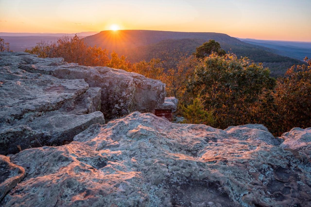 Dardanelle Nebo'S Foot, Hiking And Biking Escape With Game Shed 빌라 외부 사진