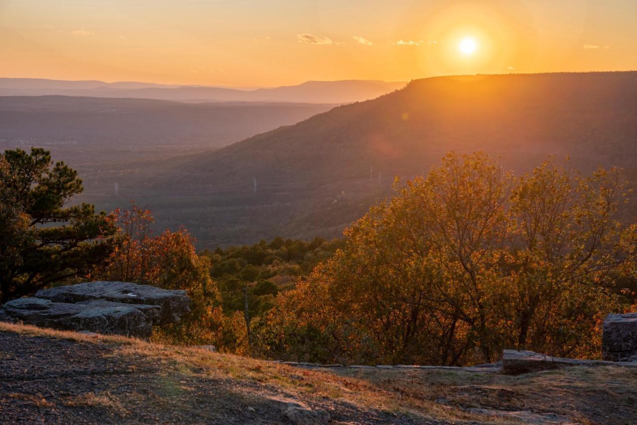 Dardanelle Nebo'S Foot, Hiking And Biking Escape With Game Shed 빌라 외부 사진