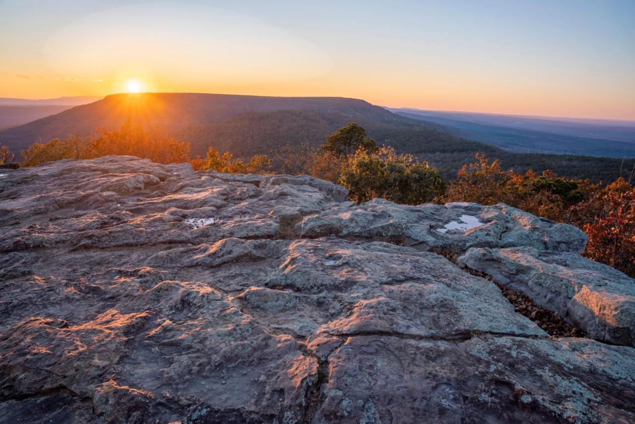 Dardanelle Nebo'S Foot, Hiking And Biking Escape With Game Shed 빌라 외부 사진